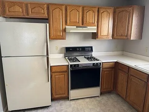 2 bed, 1090 sqft, $1,295 — Photo 4