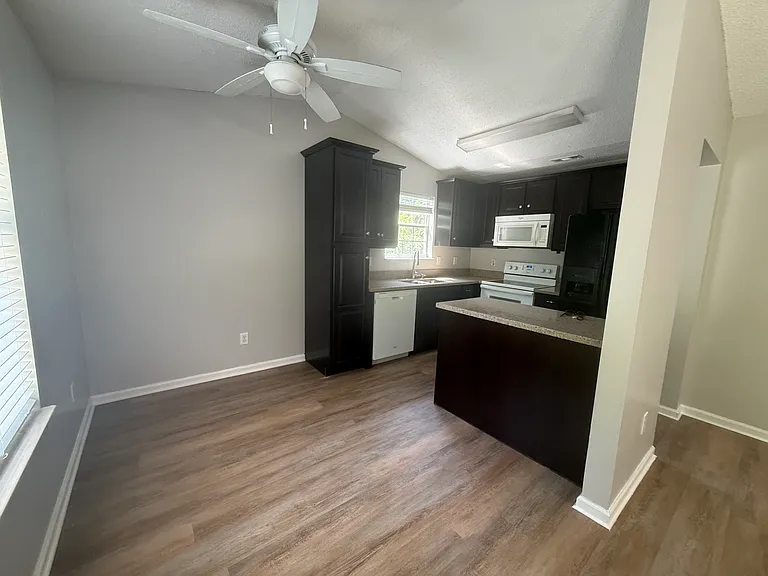 7662 Trey Oaks Ln — Photo 7