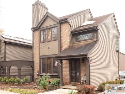 96 Riverbend Dr, North Brunswick, NJ, 08902
