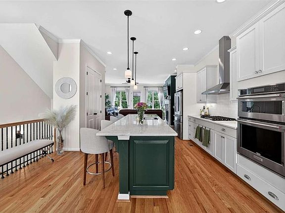 5th image of 4387 Strand Dr