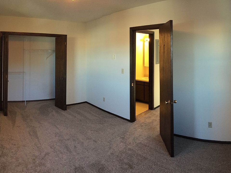 2nd image of 616 Cameron St APT D