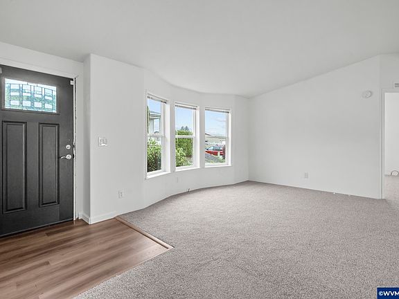 3rd image of 3415 Lake Vanessa Cir NW