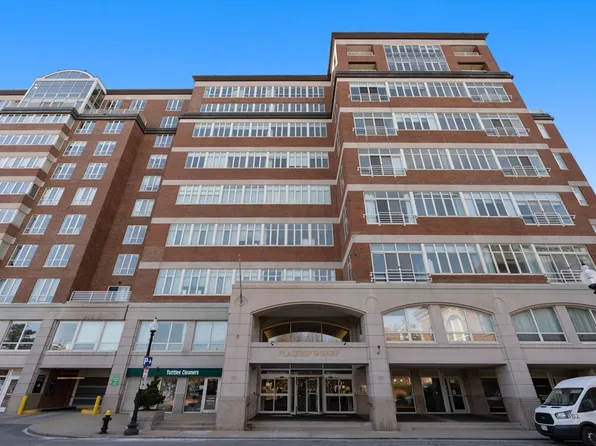 197 8th St APT 728, Charlestown, MA 02129