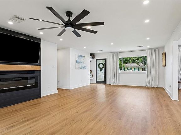 4th image of 4101 Tartan Dr
