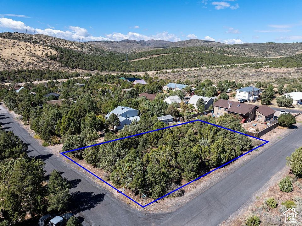 1st image of 9 Orchard Dr