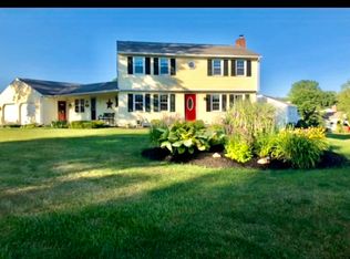9 Stony Hill Rd, Feeding Hills, MA 01030