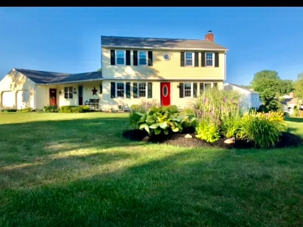 9 Stony Hill Rd, Feeding Hills, MA 01030