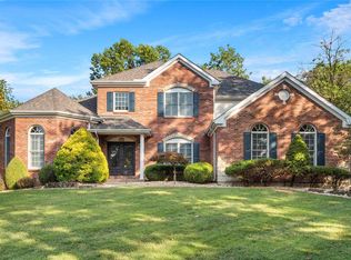 16600 Bartizan Dr, Glencoe, MO 63038