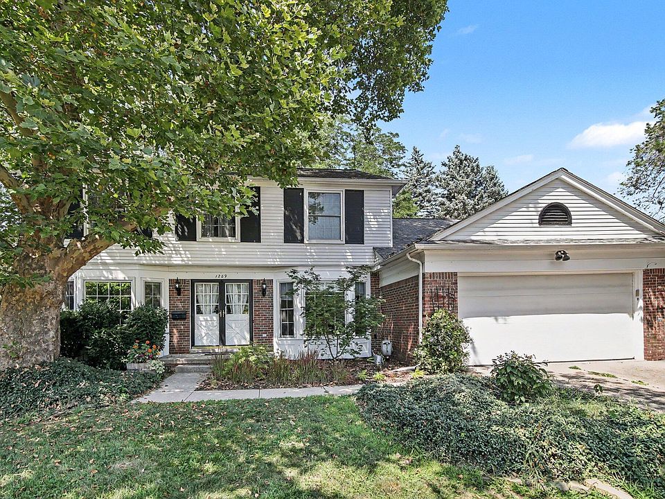 1st image of 1289 King George Blvd