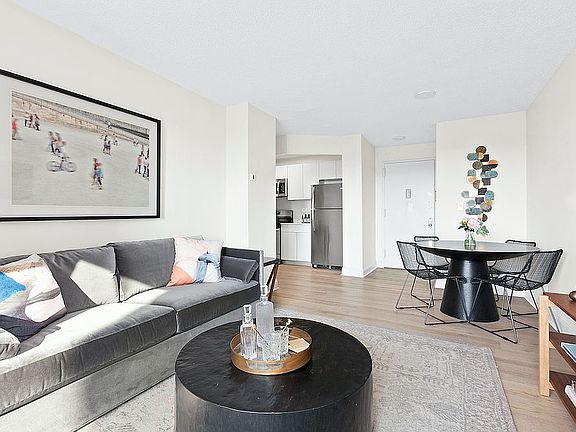 4th image of 1990 Lexington Ave APT 33K