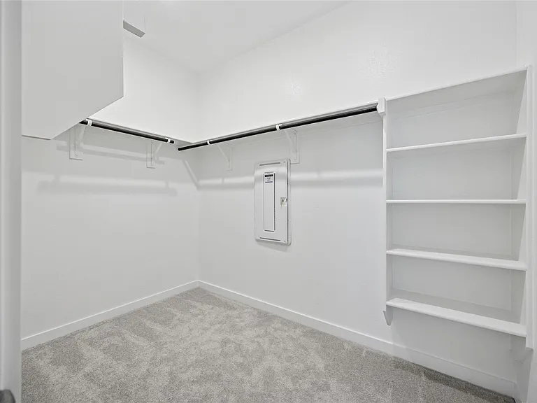10013 Warlander Dr — Photo 2