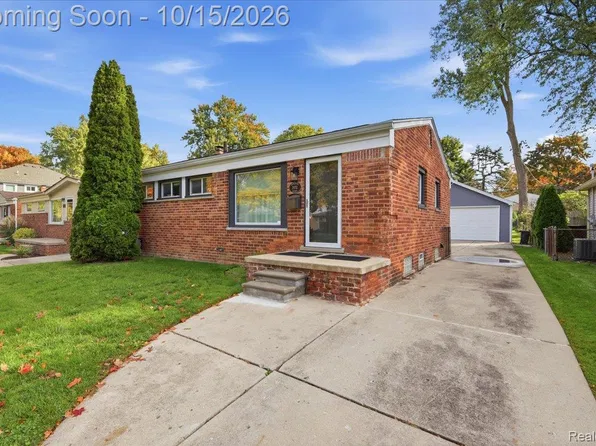 2932 Maplewood Ave, Royal Oak, MI 48073