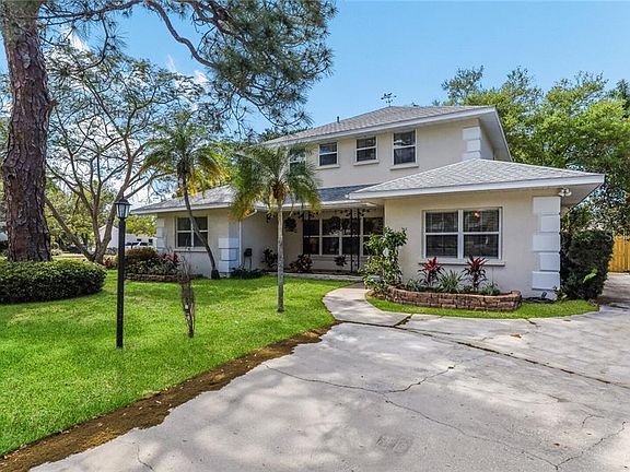 3rd image of 1118 Mallorca Dr