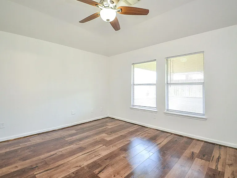 18142 Sorrell Oaks Ln — Photo 14