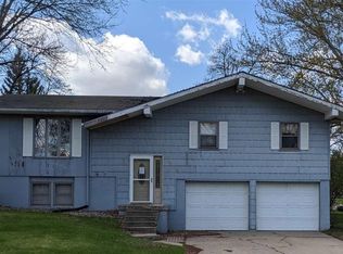 1717 Avenue H, Hawarden, IA 51023
