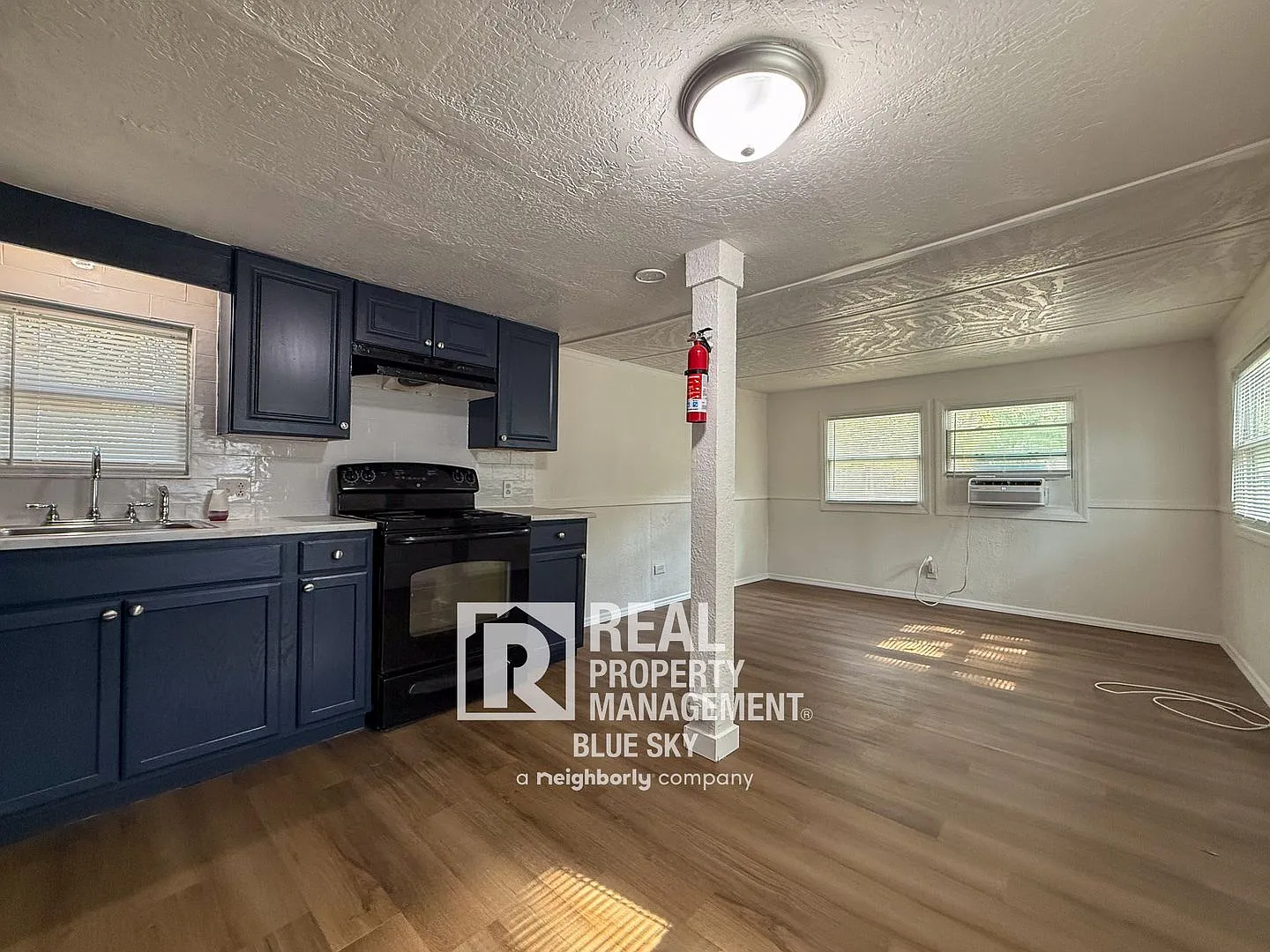 2 bed, 1.0 bath, 528 sqft, $1,100 — Photo 3