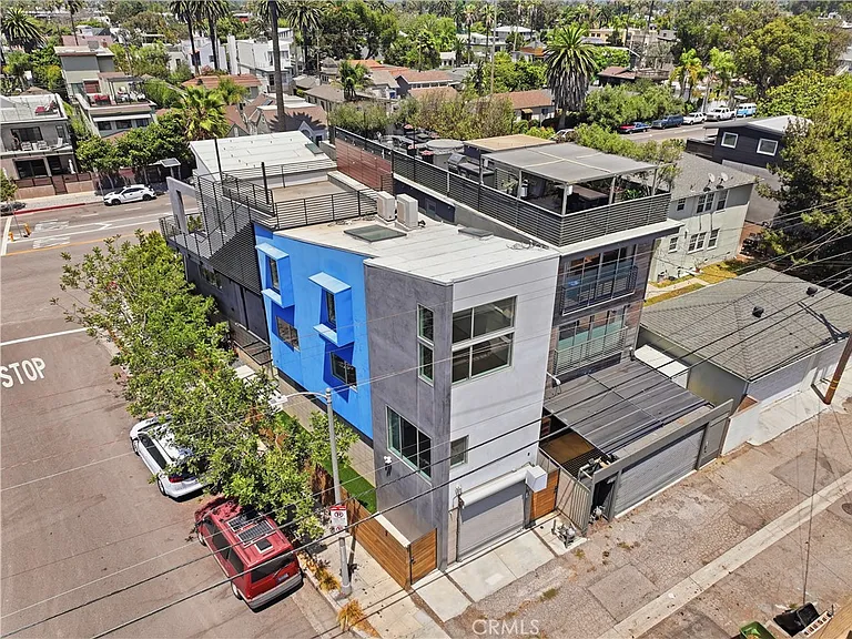 404 Grand Blvd — Photo 58