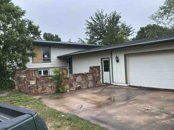 601 N Delaware St, Edna, KS 67342
