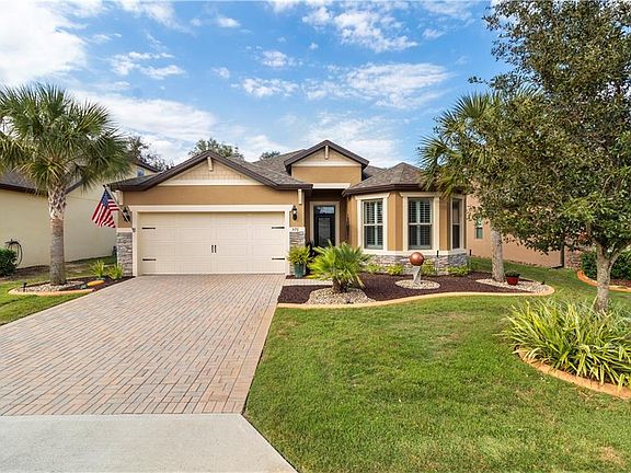 2nd image of 576 Grande Dr