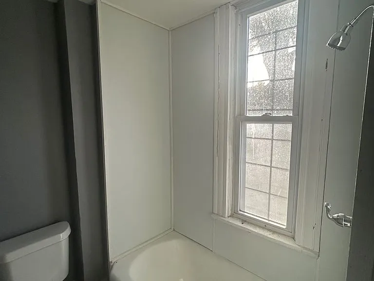 4019 Newark Ave — Photo 29