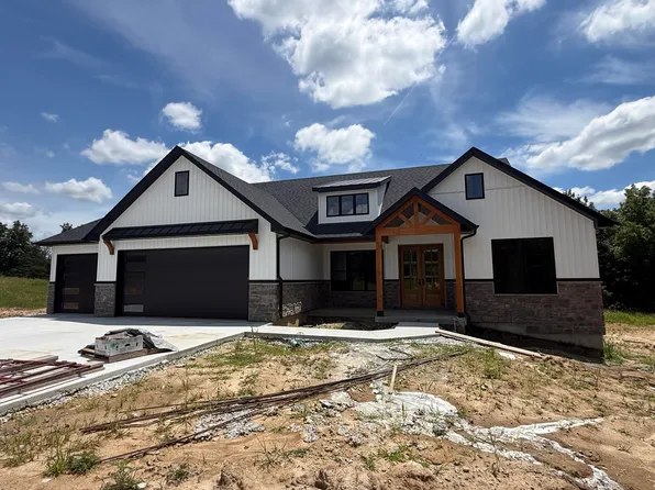 9000 N Highway Vv, Columbia, MO 65202