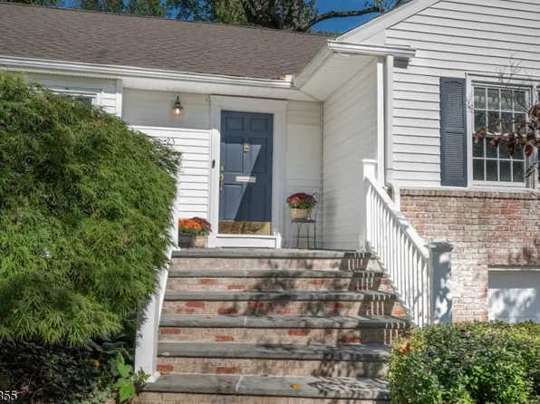23 Garden Rd, Summit City, NJ 07901