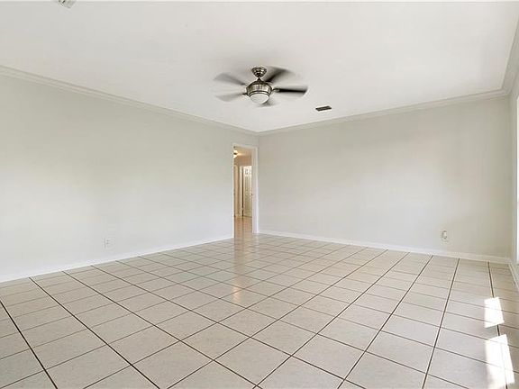 3rd image of 2203 NE 15th Ave