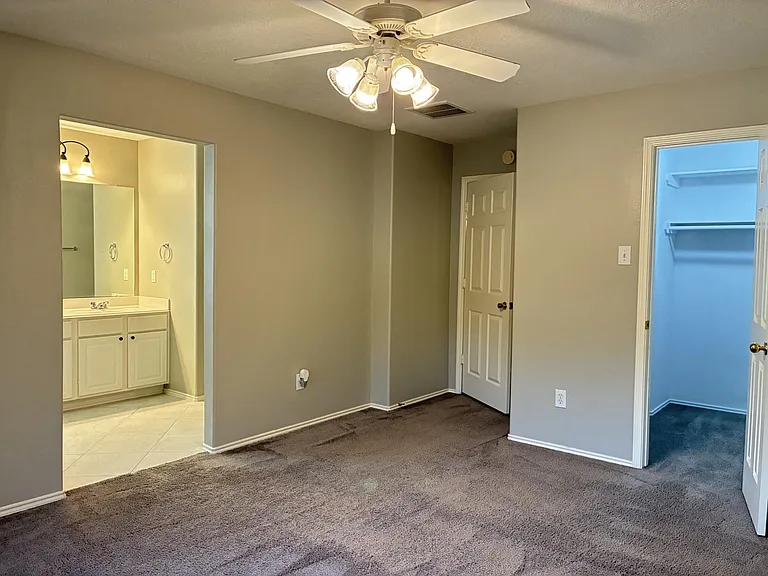 12402 Ravens Chase Ln — Photo 23