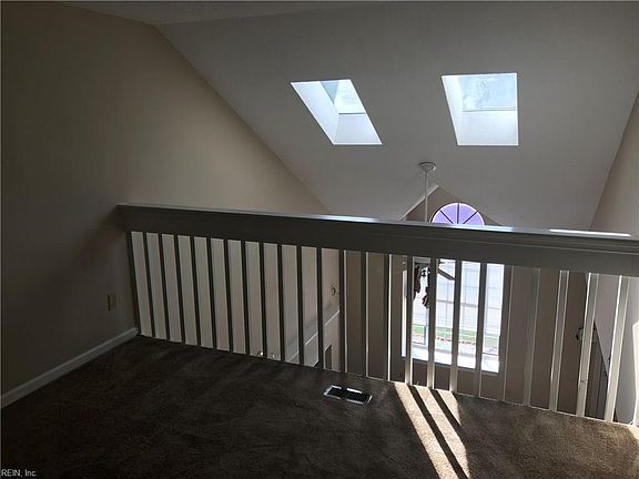 3rd image of 383 Lees Mill Dr