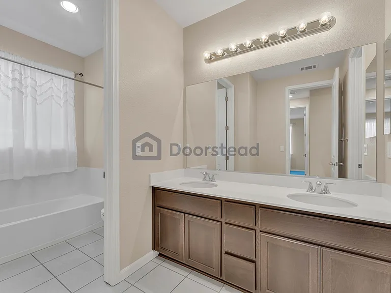 4672 Contralto Dr — Photo 36