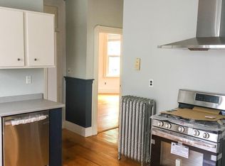 62 Prentiss St #2C, Cambridge, MA 02140