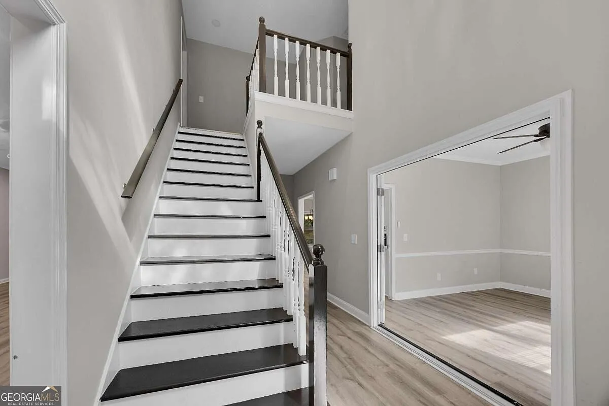 6 bed, 3.5 bath, 4146 sqft, $4,000 — Photo 3