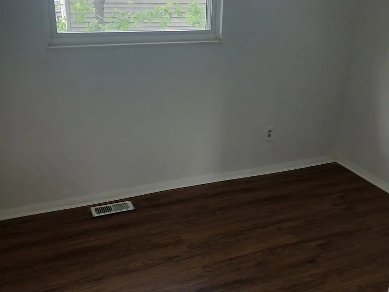 8513 Silver Fox Rd — Photo 18