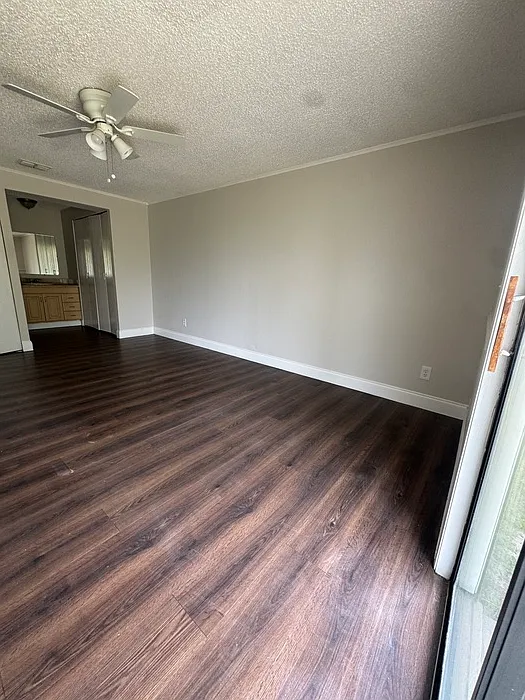 3 bed, 2.0 bath, 1152 sqft, $1,650 — Photo 3