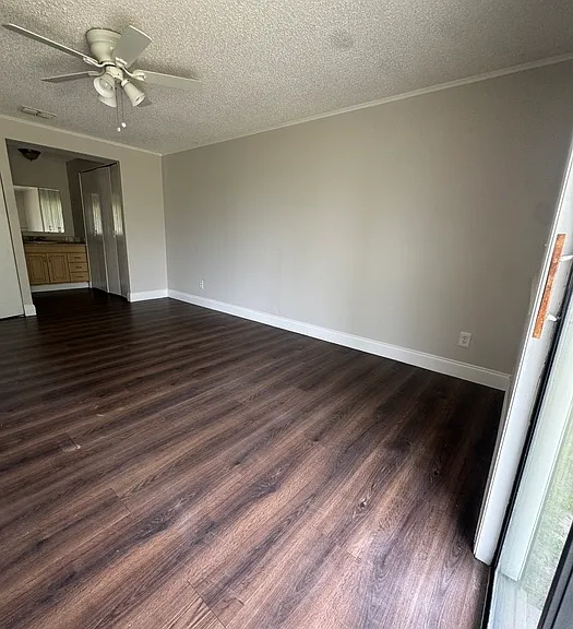 1344 Lodge Ter — Photo 3