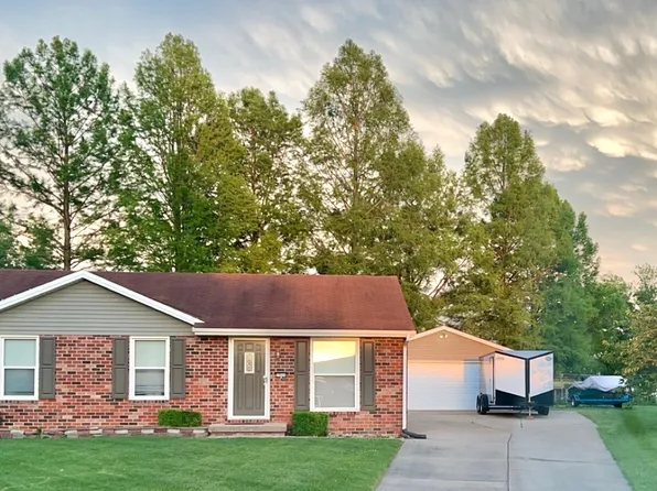 1044 Rebecca Ct, Seymour, IN 47274
