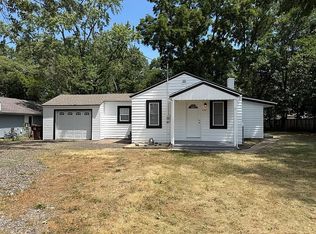 8307 N 2nd St, Machesney Park, IL 61115
