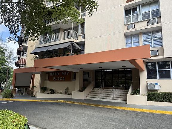 5th image of Cond Hato Rey Plaza Apto 10 Ave #K-200