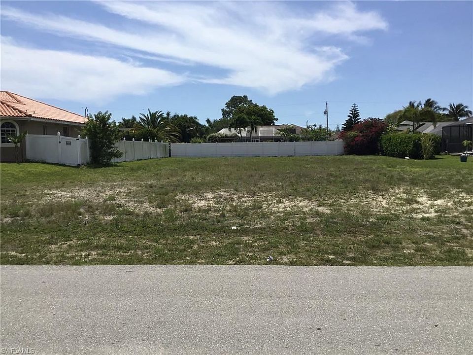1st image of 2540 SW 15th Ave