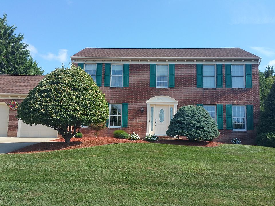 1st image of 1704 Shakespeare Dr