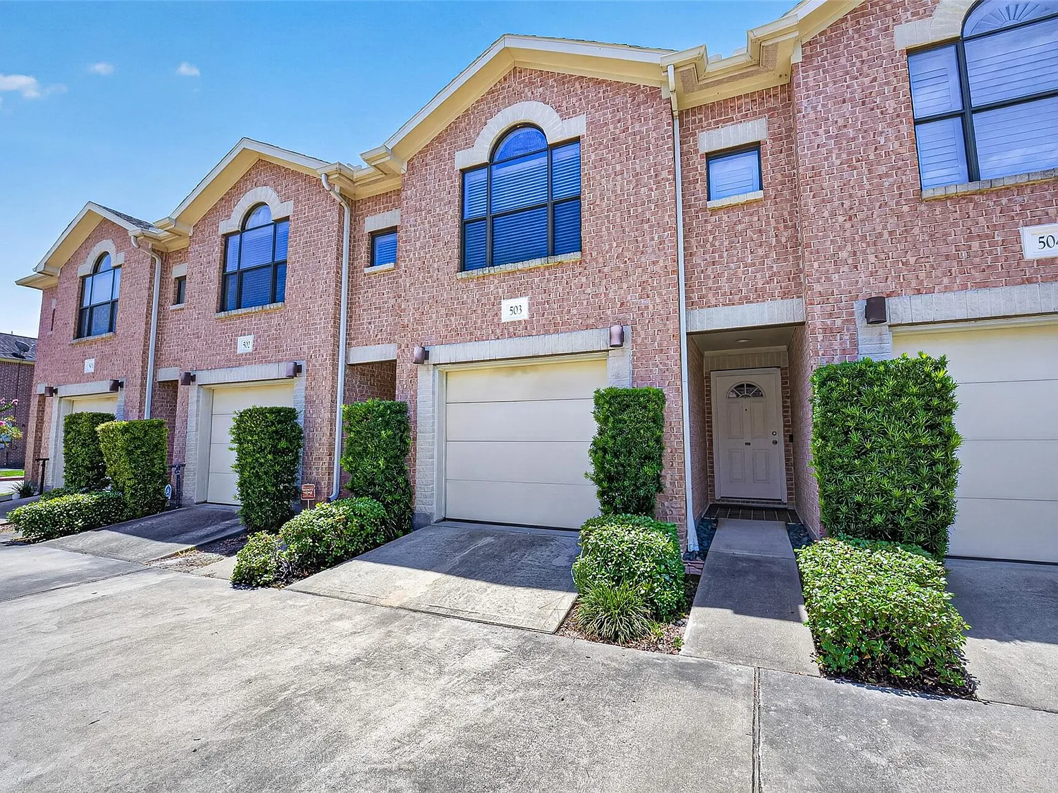 2 bed, 2.0 bath, 1030 sqft, $1,750 — Photo 4