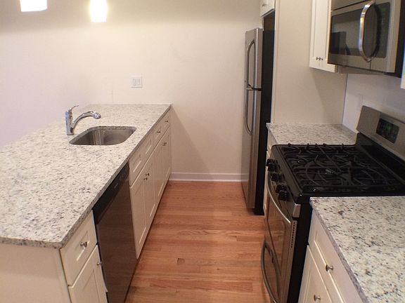 3rd image of 925 N 20th St #1