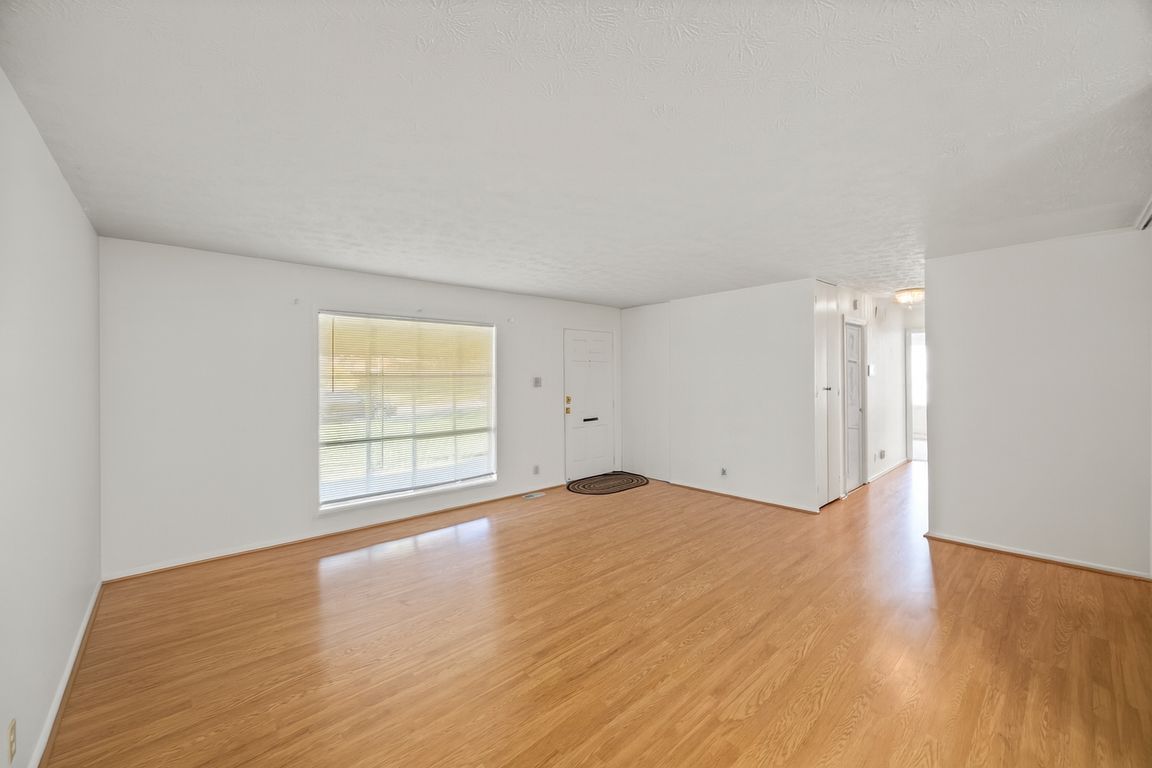 next background image