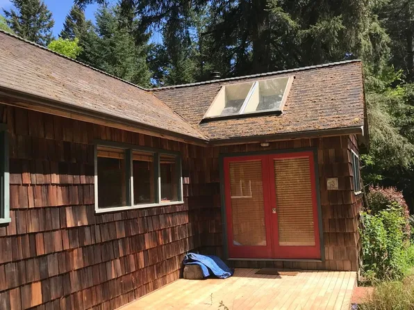 7021 Fletcher Bay Rd NE, Bainbridge Island, WA 98110