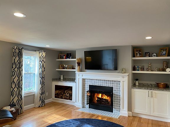 4th image of 11 Standish Ave #B