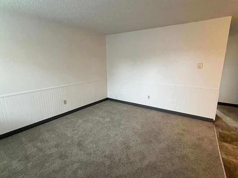 2635-2637 Cascade Pl W — Photo 11
