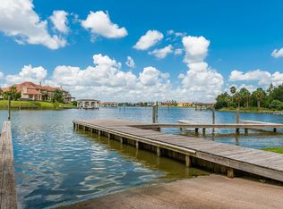 4102 Seashell Ct, Seabrook, TX 77586