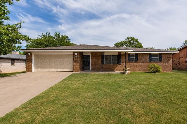 1st image of 722 Foster Ln