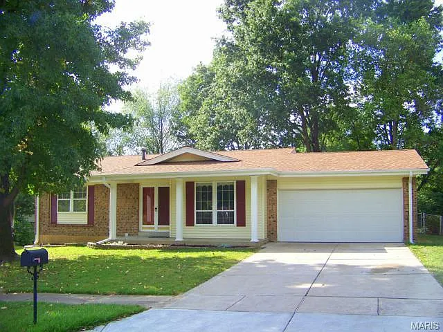 204 Bitterwood Dr photo 1