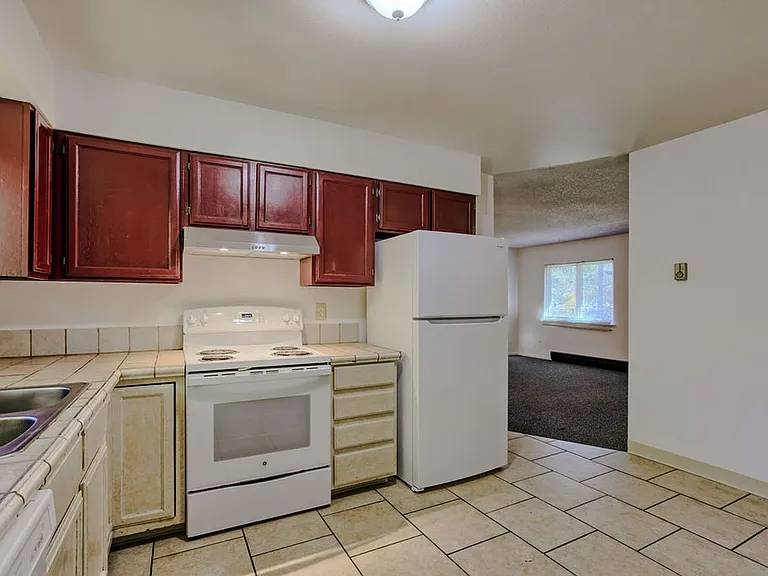 1909 McAllister Ct — Photo 11